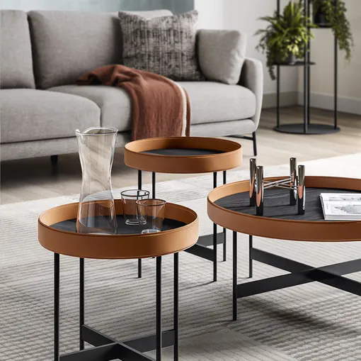 Tavolino in legno laccato Arena di Calligaris