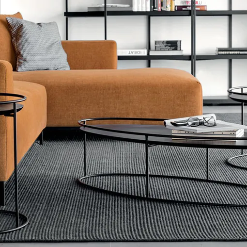 Tavolino Atollo in legno laccato Nero di Calligaris