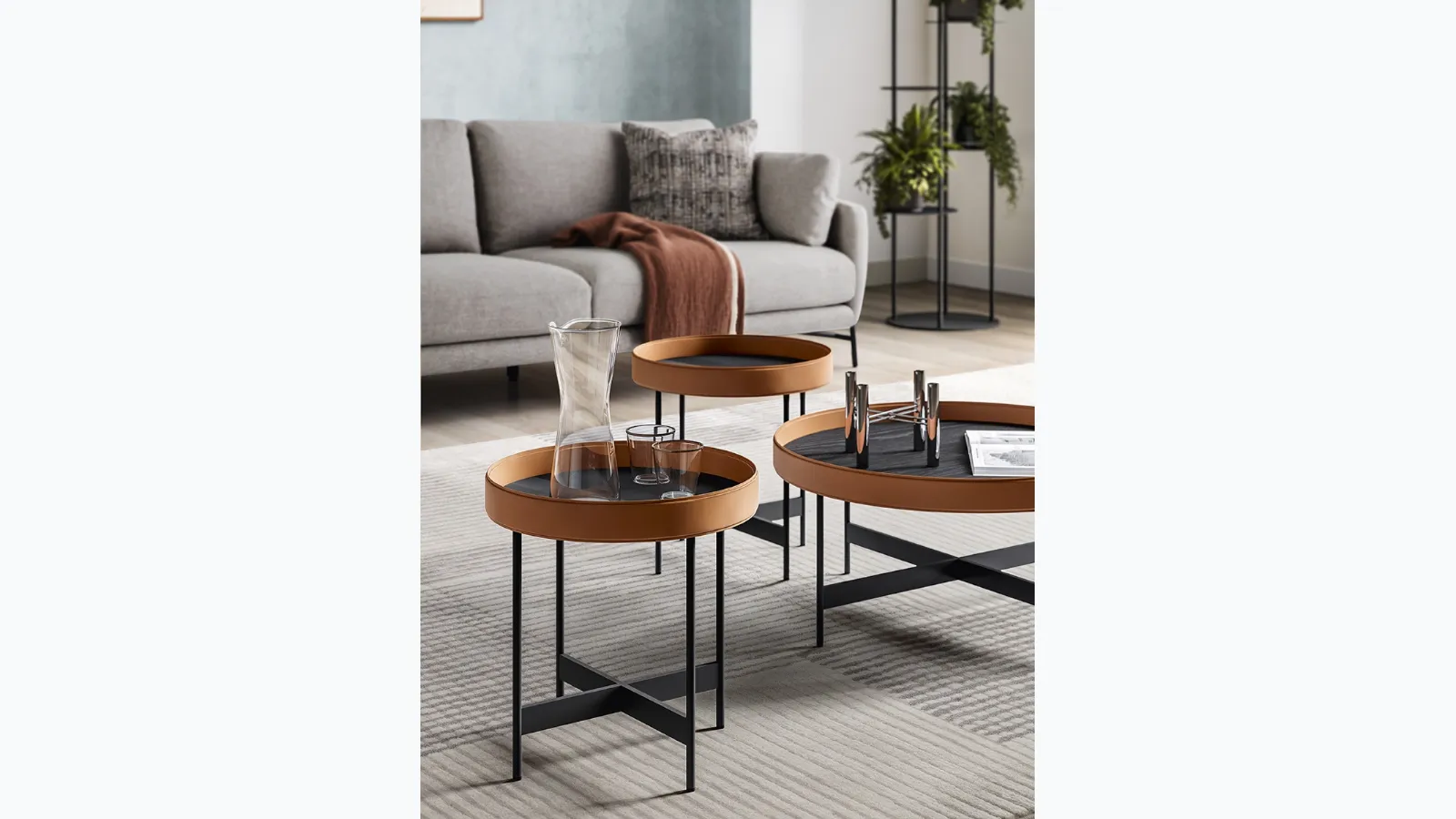 Tavolino in legno laccato Arena di Calligaris