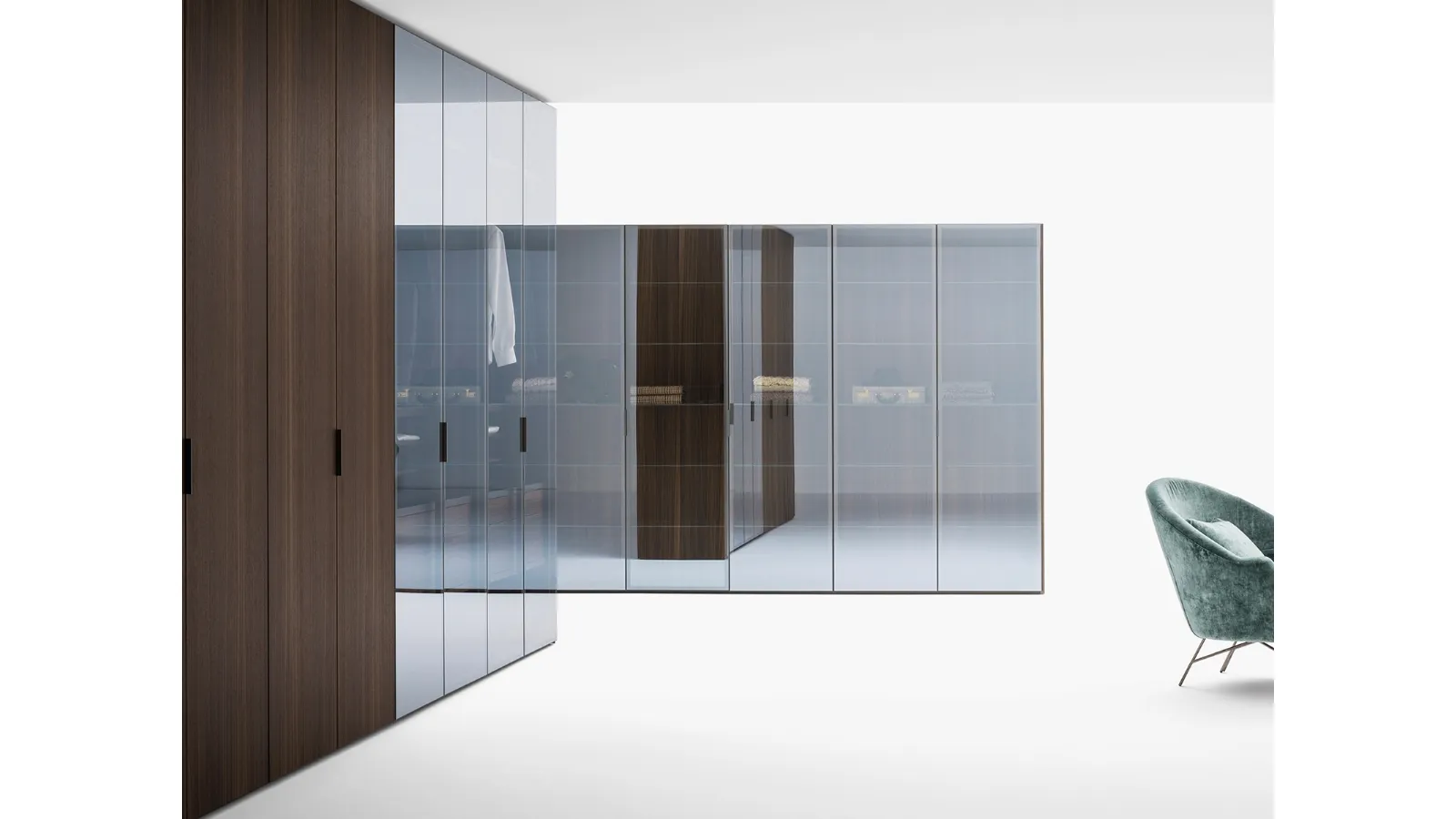 Armadio Freedhome con ante battenti in vetro e legno di Caccaro