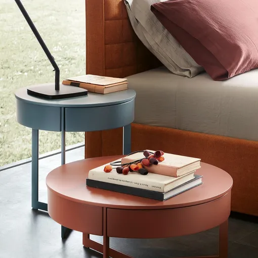 Comodino rotondo in laccato opaco Sign di Lema