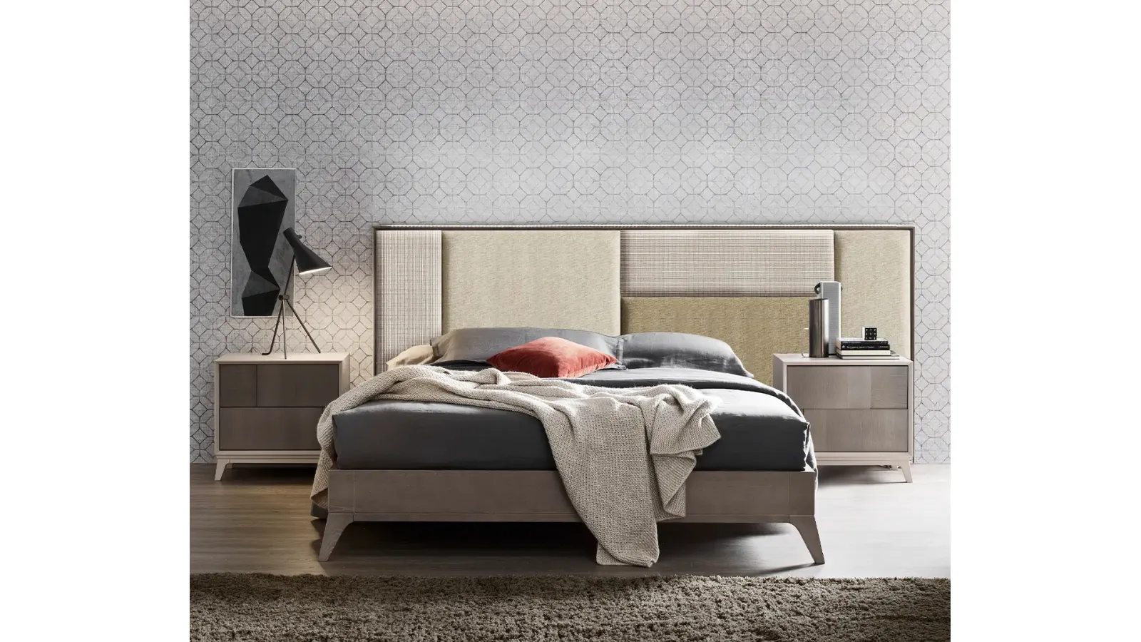 Letto Cumino con testiera patchwork in tessuto di Le Fablier