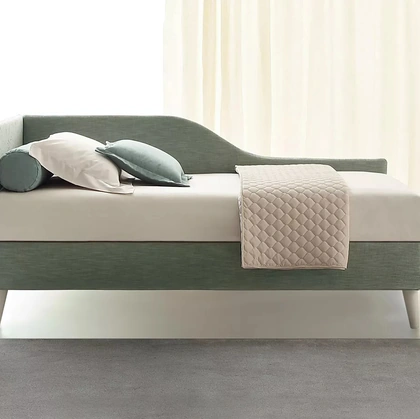 Daybed singolo con contenitore Golf 131 di Oggioni