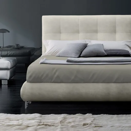 Letto con testiera trapuntata Urban New Cap di Altrenotti