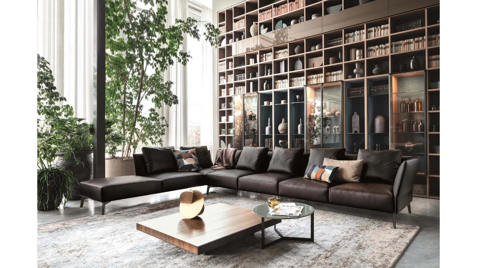 Libreria Selecta legno e laccato lucido di Lema