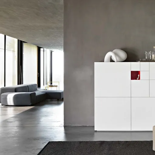 Madia Alta in laccato bianco opaco Conchiglia di Lema