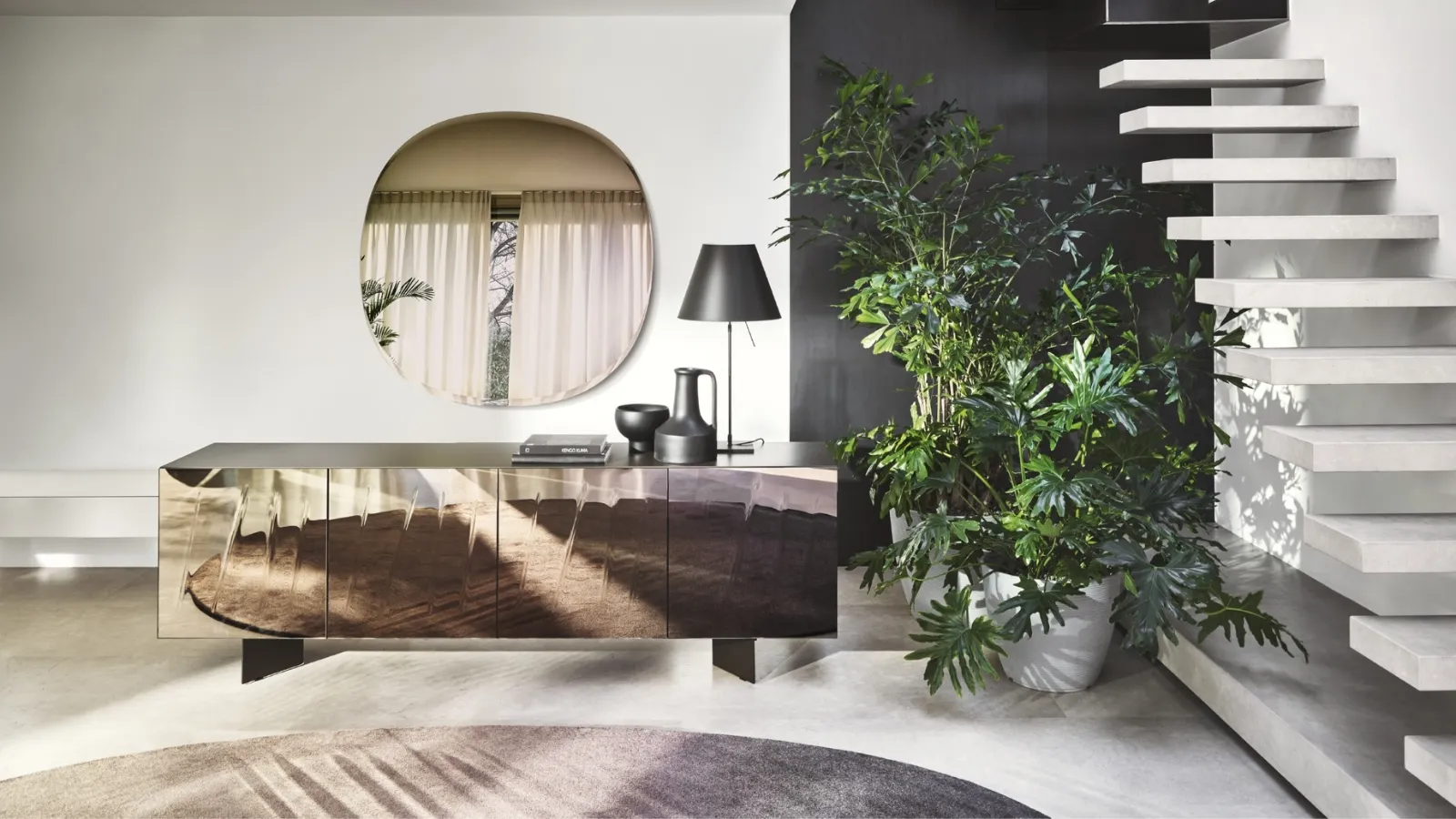 Madia a specchio Ritratti di Calligaris