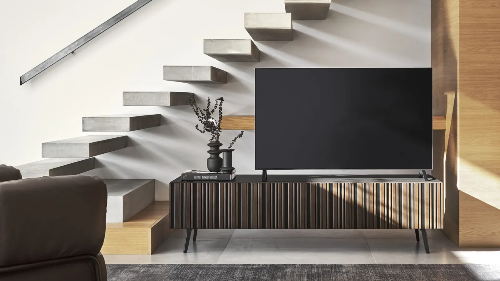 Madia Stripes a fasce verticali irregolari di Calligaris