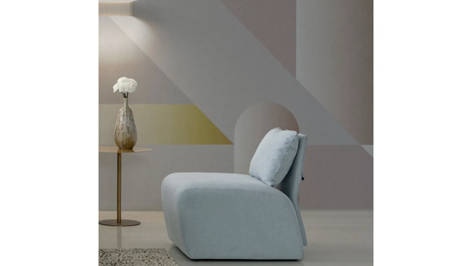 Poltroncina in tessuto imbottito Lady B di Oggioni