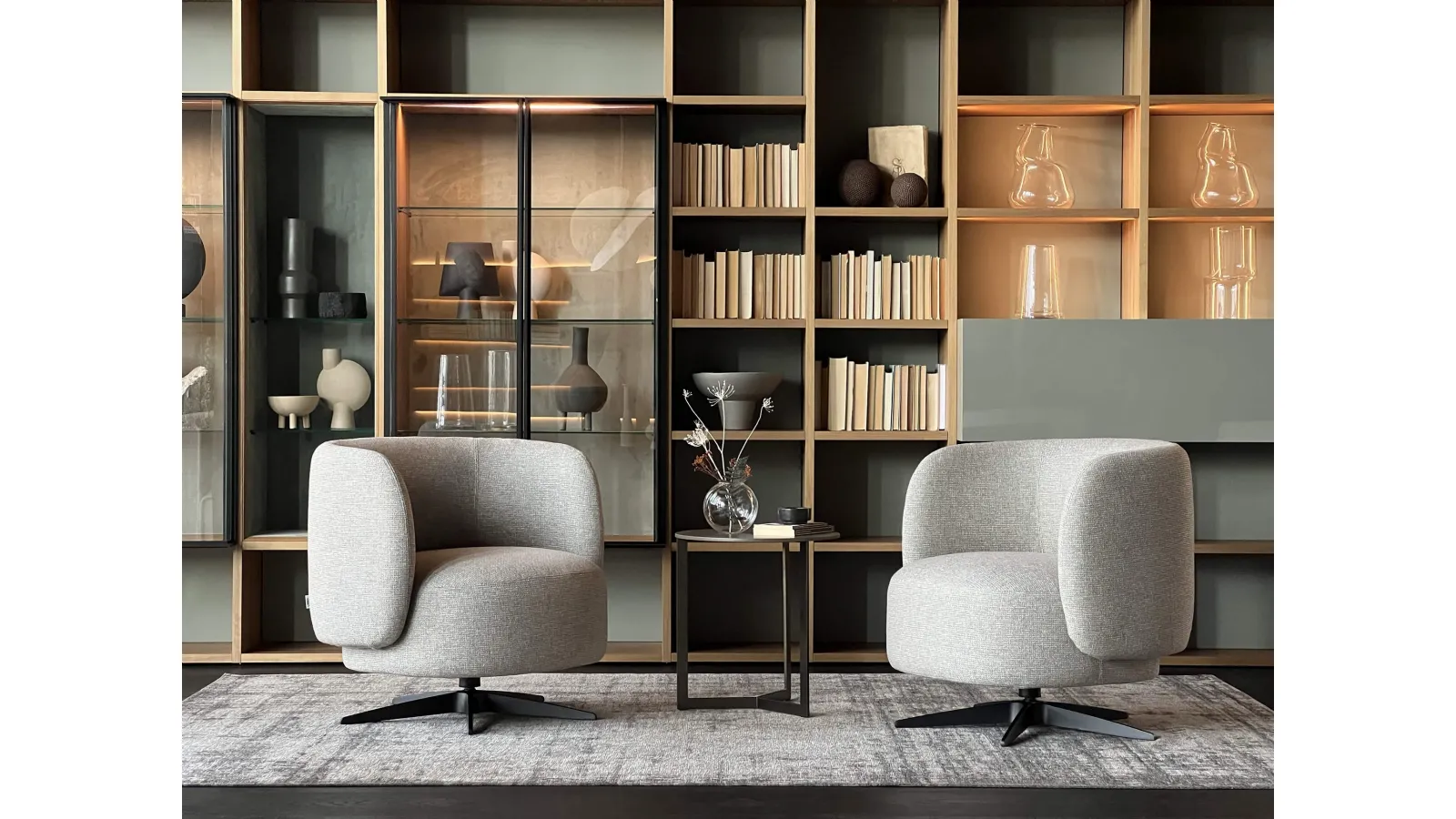 Poltroncina in tessuto Miki di Lema