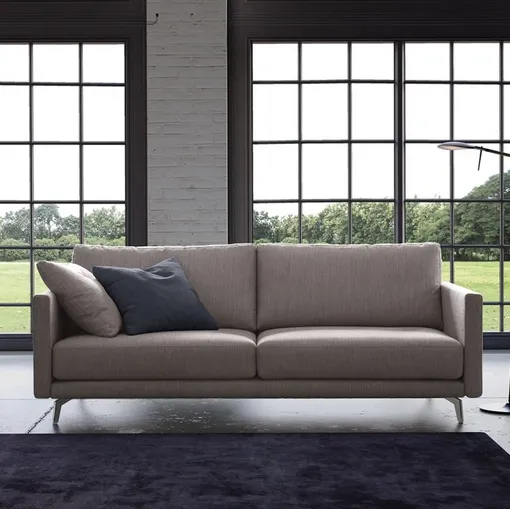 Divano lineare Austin in tessuto di MorbidLine Salotti