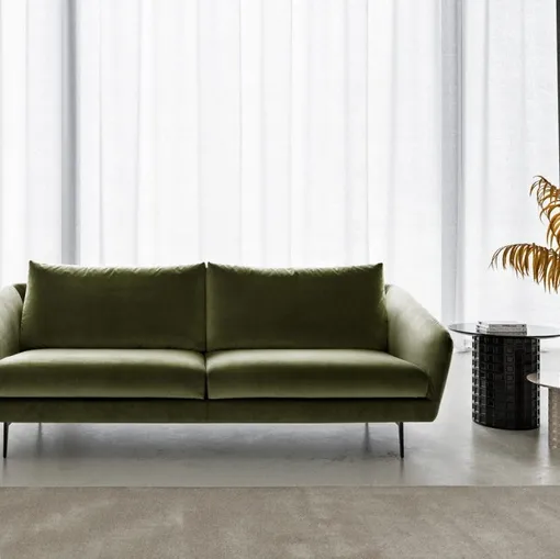 Divano lineare Cleo di MorbidLine Salotti