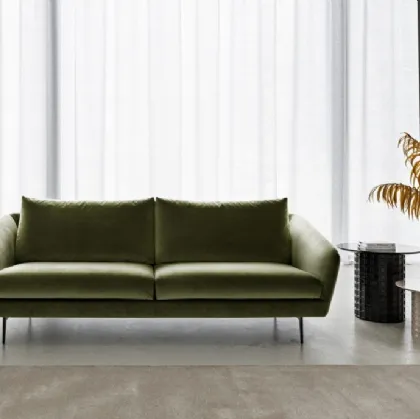 Divano lineare Cleo di MorbidLine Salotti
