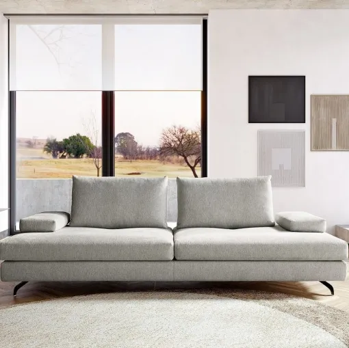 Divano lineare in tessuto con piedi in metallo Kaiwa di Lema