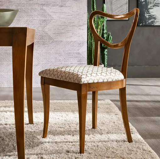 Sedia Apus in legno con seduta in tessuto imbottito di Le Fablier