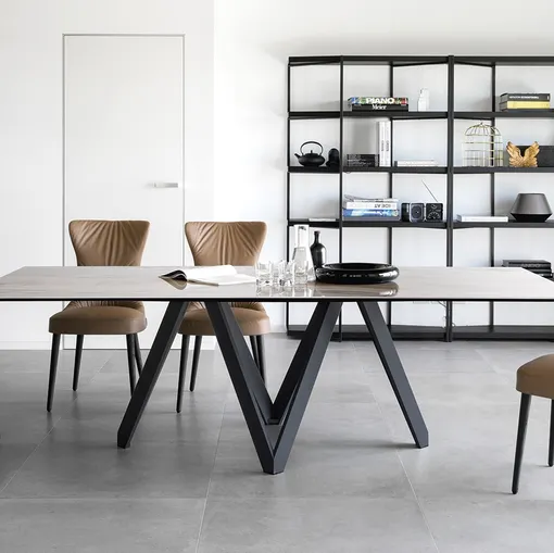 Tavolo Cartesio in accoppiato ceramica e vetro di Calligaris