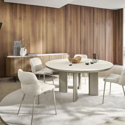 Tavolo Sandy rotondo con piano in legno di Calligaris