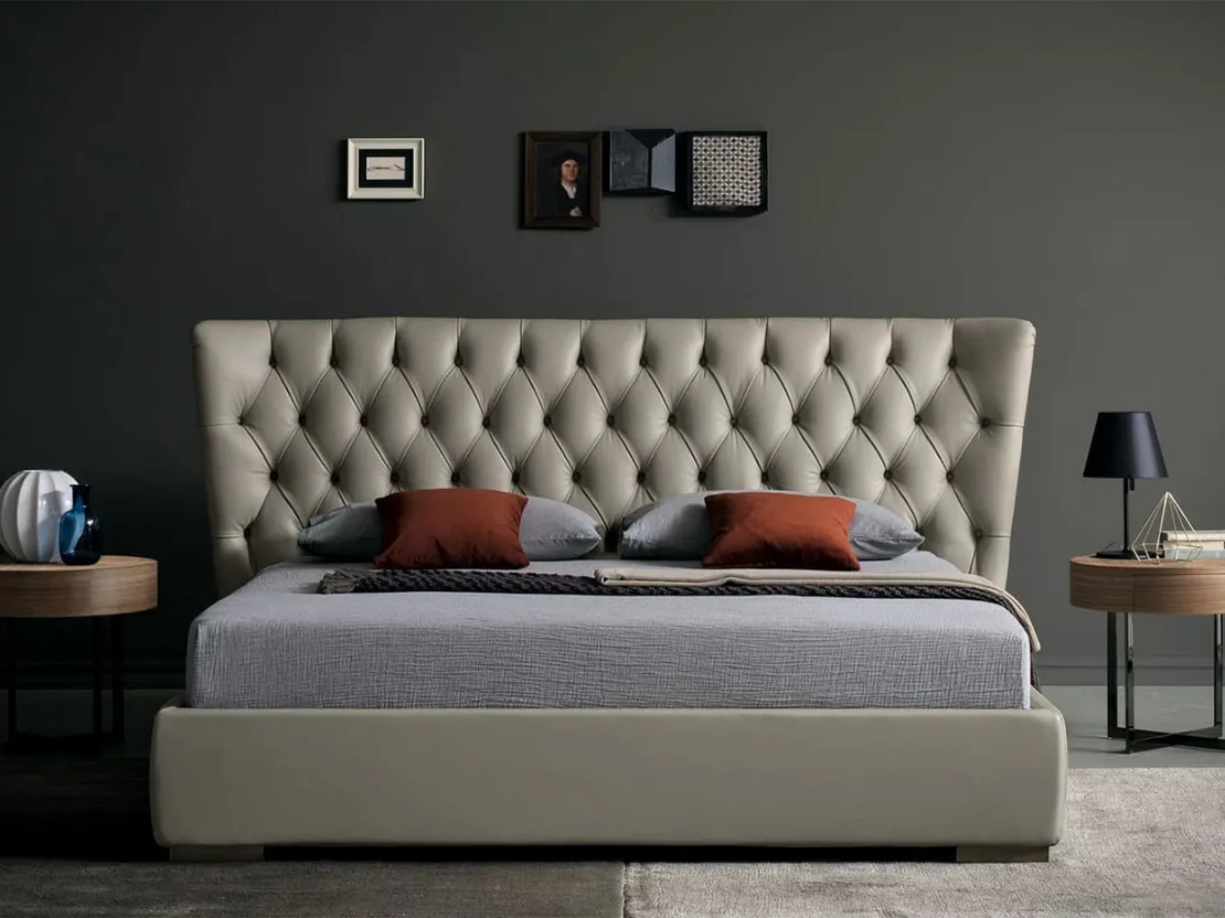 Letto Violet in legno e in pelle con cuciture di Bodema