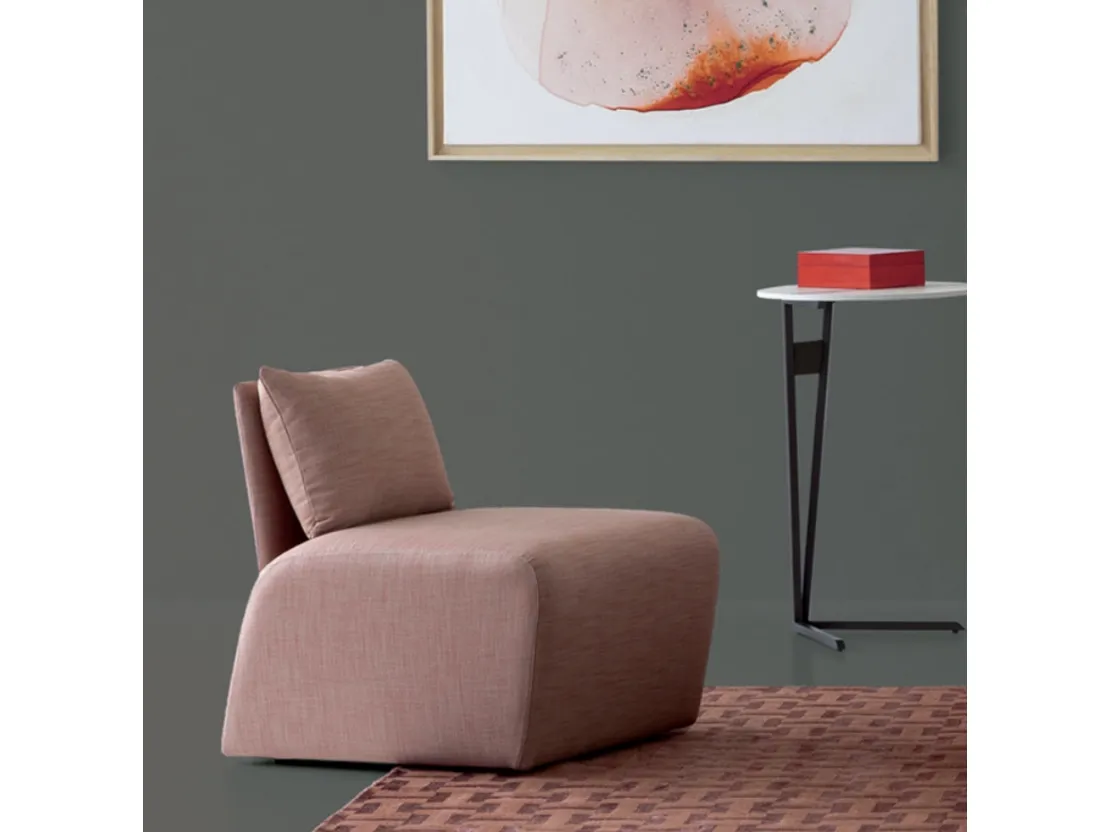 Poltroncina in tessuto imbottito Lady B di Oggioni