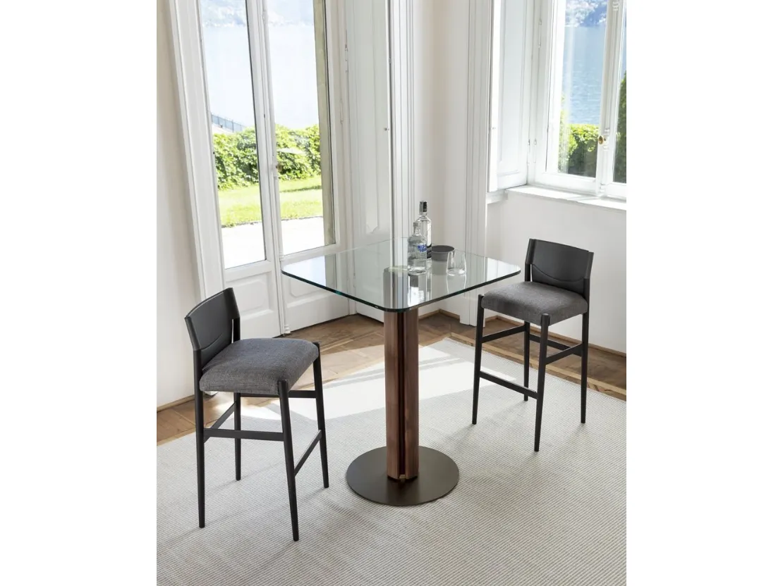 Tavolo con piano quadrato in cristallo e base in legno massello Quadrifoglio Bistrot di Porada
