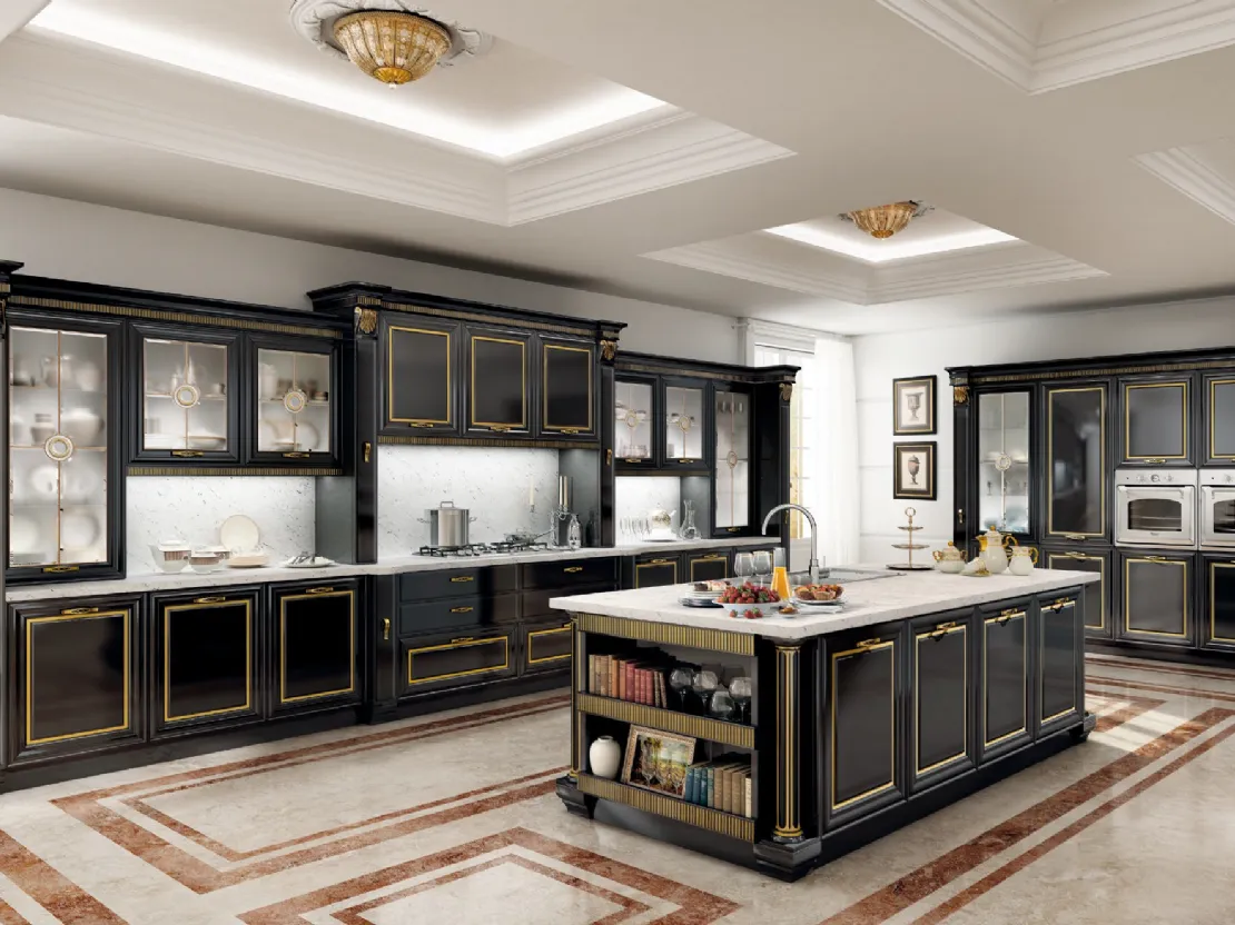 Cucina Classica con isola in laccato lucido Nero con finiture oro e top in marmo Imperiale di Le Cucine dei Mastri