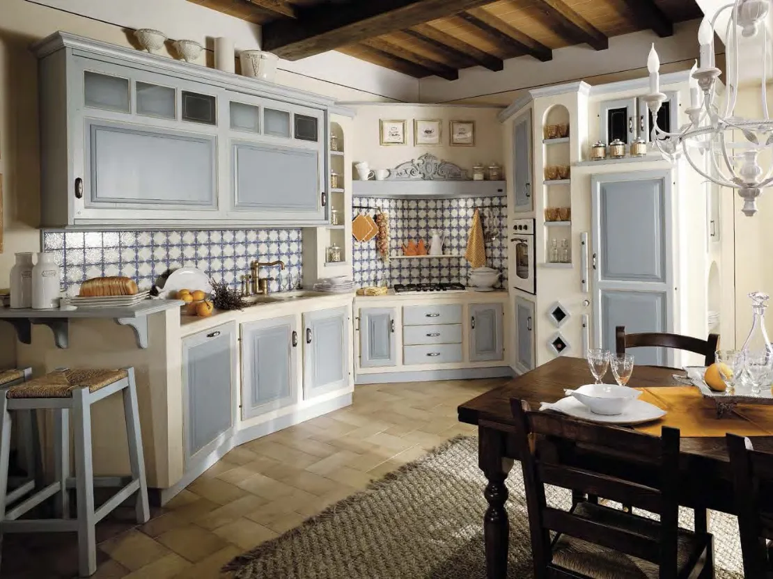 Cucina angolare in Muratura Mastro Leone in finitura laccato Celeste Antico di Le Cucine dei Mastri